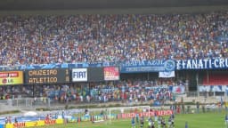 Torcida do Cruzeiro lotando as arquibancadas do Mineirão durante partida do time