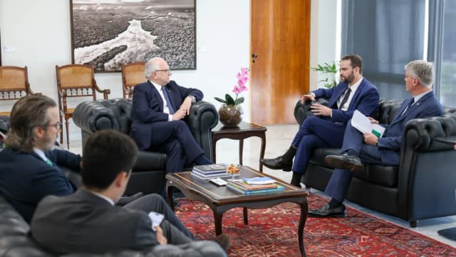Ministro Dario Durigan em audiência no STF