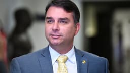 Senador Flávio Bolsonaro (PL-RJ) concede entrevista em Brasília