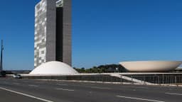 Fachada do Congresso Nacional em Brasília, sede da Câmara dos Deputados e do Senado (foto de contexto)
