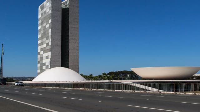 Fachada do Congresso Nacional em Brasília, sede da Câmara dos Deputados e do Senado (foto de contexto)