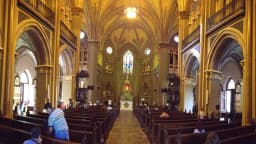 Interior da Catedral Basílica Nossa Senhora da Luz dos Pinhais, em Curitiba
