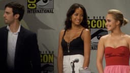 Hayden Panettiere ao lado de Milo Ventimiglia e Dania Ramirez em evento da Comic-Con, foto de arquivo