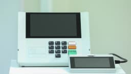 Urna eletrônica modelo UE2020 usada nas eleições brasileiras