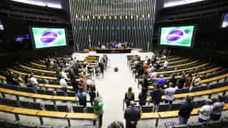 Plenário da Câmara dos Deputados durante sessão em homenagem a enfermeiros e técnicos de enfermagem