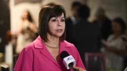 A senadora Professora Dorinha concede entrevista à TV Senado