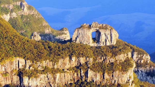Vista da Serra do Corvo Branco, em Urubici (SC), região de serra onde ocorreu o acidente de helicóptero
