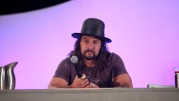 Retrato do ator Jason Momoa, do elenco de Street Fighter