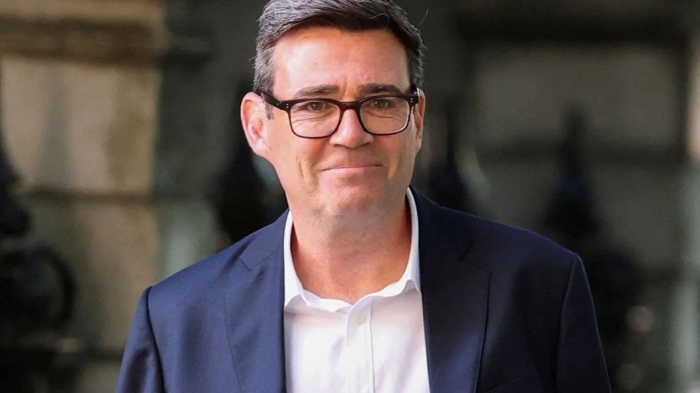 Andy Burnham, primeiro-ministro do Reino Unido, em entrevista