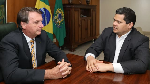 Davi Alcolumbre em audiência com o então presidente Jair Bolsonaro no Palácio do Planalto