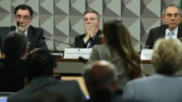Patrus Ananias em audiência pública durante mandato de deputado federal