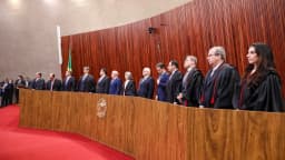 Sessão solene no plenário do Tribunal Superior Eleitoral em Brasília