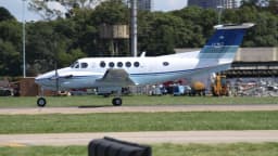 Aeronave Beechcraft King Air 300, mesmo modelo do avião da PMMG que caiu em Santana do Paraíso