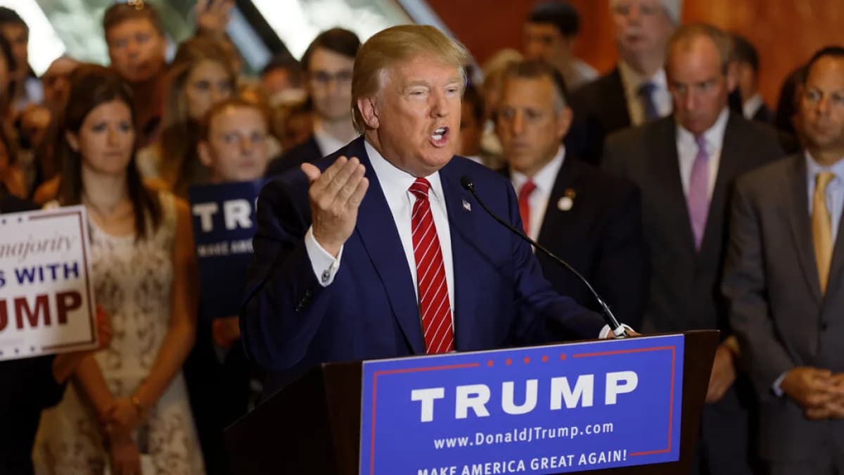 Donald Trump discursa em púlpito de campanha nos Estados Unidos (foto de arquivo)