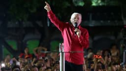 O presidente Luiz Inácio Lula da Silva discursa em evento de campanha