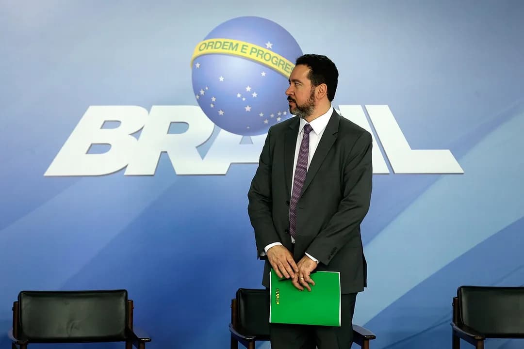Brasília - O ministro do Planejamento, Dyogo Oliveira, durante pronunciamento sobre a liberação do PIS-Pasep, no Palácio do Planalto (Valter Campanato/Agência Brasil)