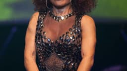 Elza Soares em foto de arquivo durante apresentação em show