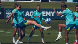 Imagem de arquivo mostra jogadoras da seleção brasileira feminina durante treino