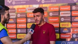 Mariano Soso concede entrevista com a camisa do Sport após a final do Campeonato Pernambucano de 2024, foto de arquivo