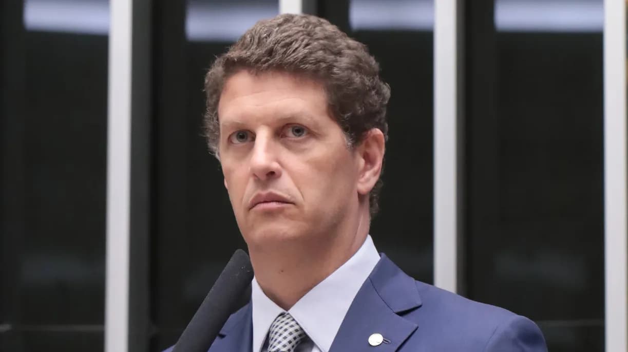 O deputado Ricardo Salles em discurso no plenário da Câmara dos Deputados