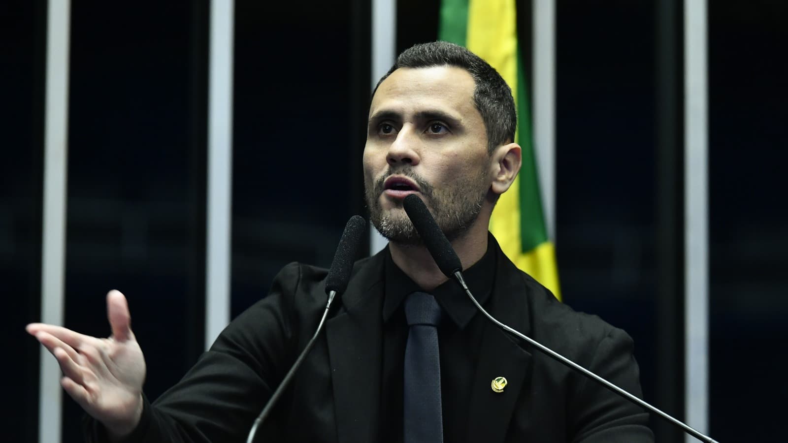 Senador Cleitinho, do Republicanos de Minas Gerais, discursa à tribuna do plenário do Senado Federal, em imagem de arquivo