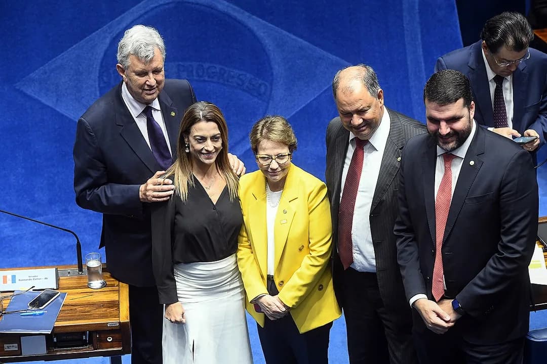Plenário do Senado Federal durante sessão deliberativa extraordinária. 
  (E/D):
secretário especial de Relações Institucionais e Assuntos Estratégicos do Governo de Mato Grosso do