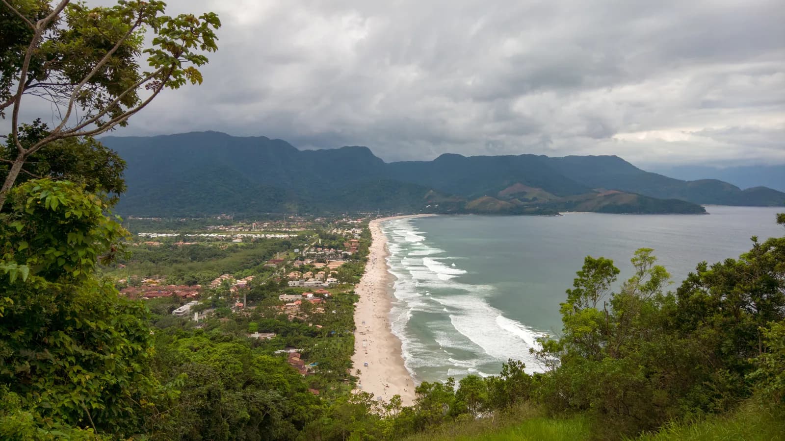 Vista aérea da praia de Maresias, em São Sebastião (SP), sede do Banco do Brasil São Sebastião Pro