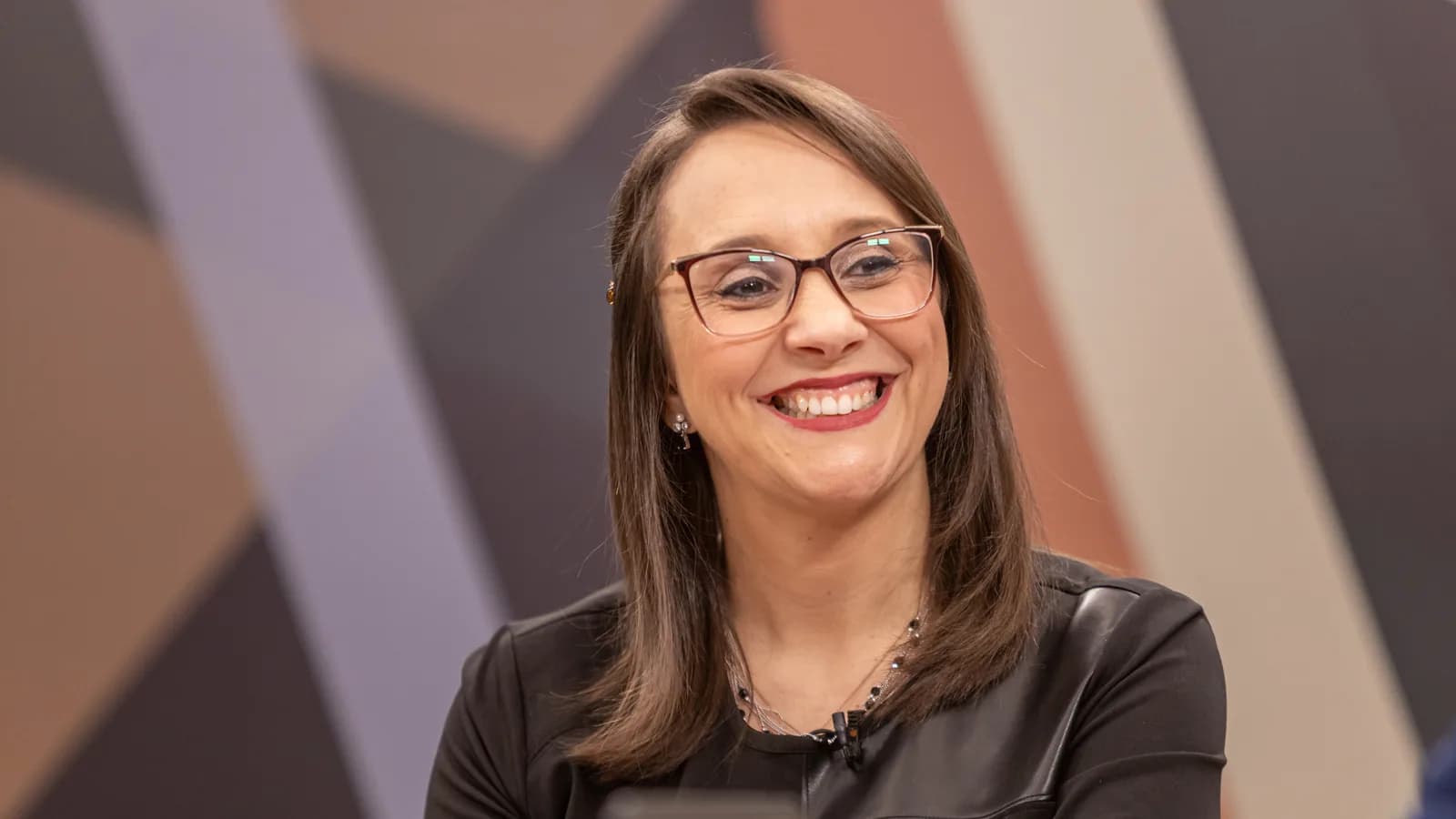 Renata Abreu, presidente nacional do Podemos, em entrevista de TV