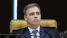 Ministro André Mendonça durante sessão plenária do Supremo Tribunal Federal