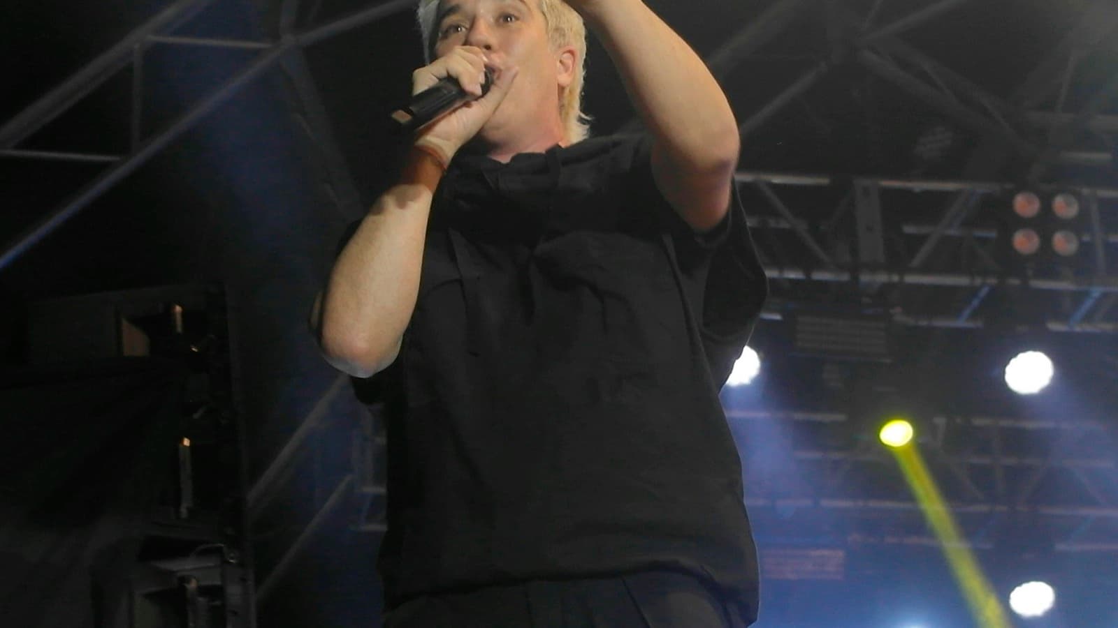 Vocalista do Jota Quest se apresenta ao vivo em show, foto de arquivo