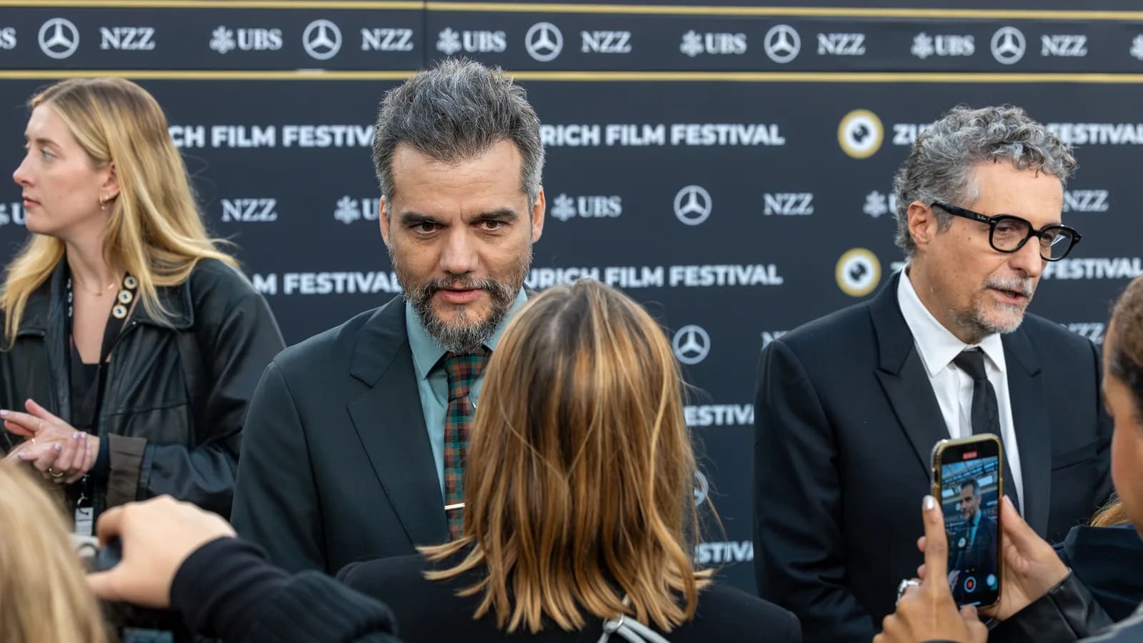 Wagner Moura em evento público no tapete verde do Festival de Zurique