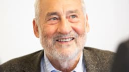 Joseph Stiglitz em entrevista