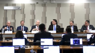 Andrei Rodrigues, diretor-geral da Polícia Federal, em audiência da Comissão de Segurança Pública do Senado, ao lado de outras autoridades