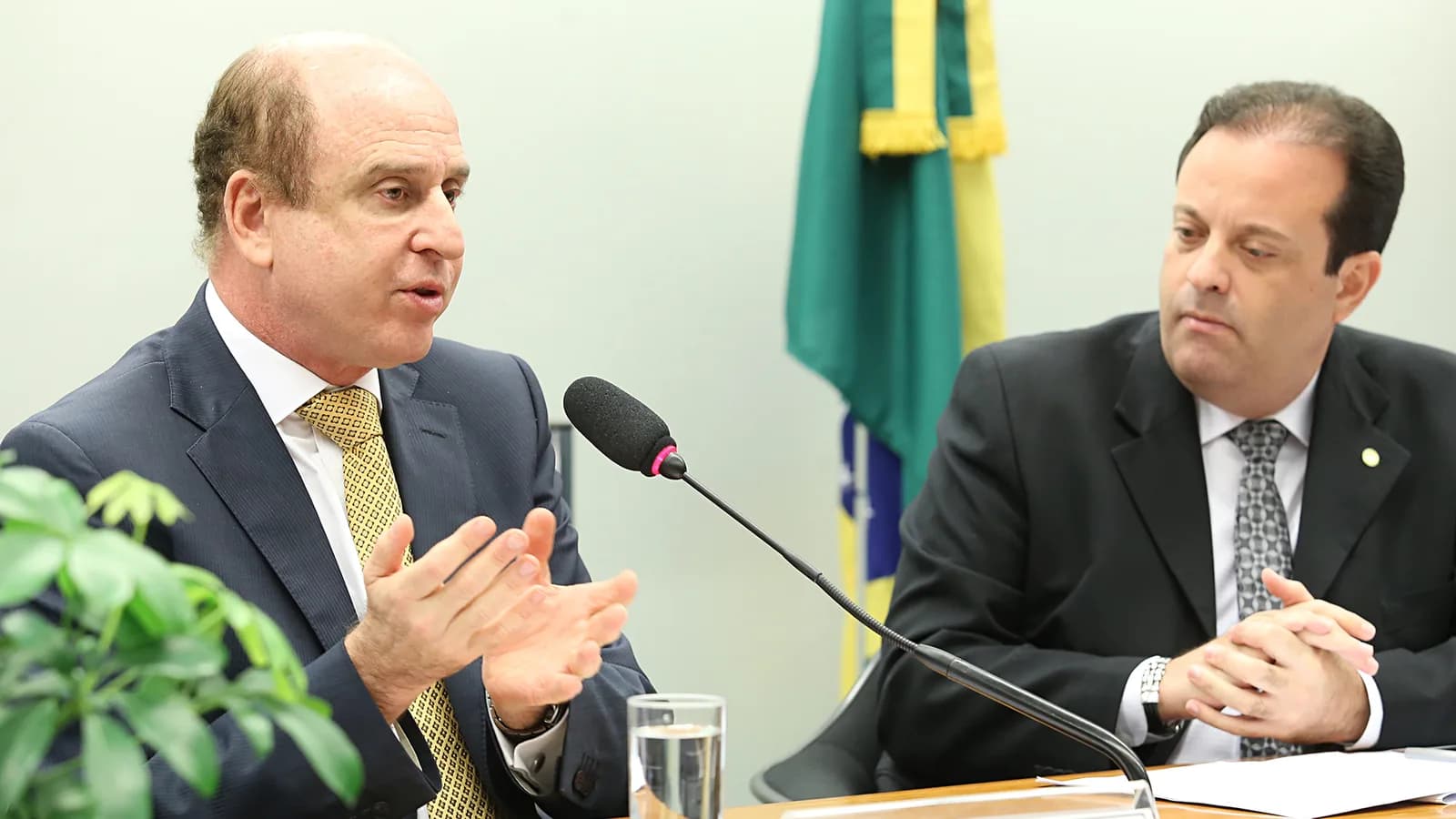 O ministro Benjamin Zymler, do TCU, fala em audiência pública na Câmara dos Deputados