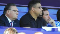 Ronaldo Nazário em arquibancada de estádio, foto de arquivo