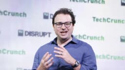 O CEO da Anthropic, Dario Amodei, fala em evento de tecnologia (foto de arquivo)