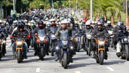 Fileira de motociclistas participa de motociata de campanha política (foto de arquivo, ilustrativa)