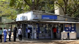Pessoas em fila para apostar em casa lotérica na Esplanada dos Ministérios, em Brasília