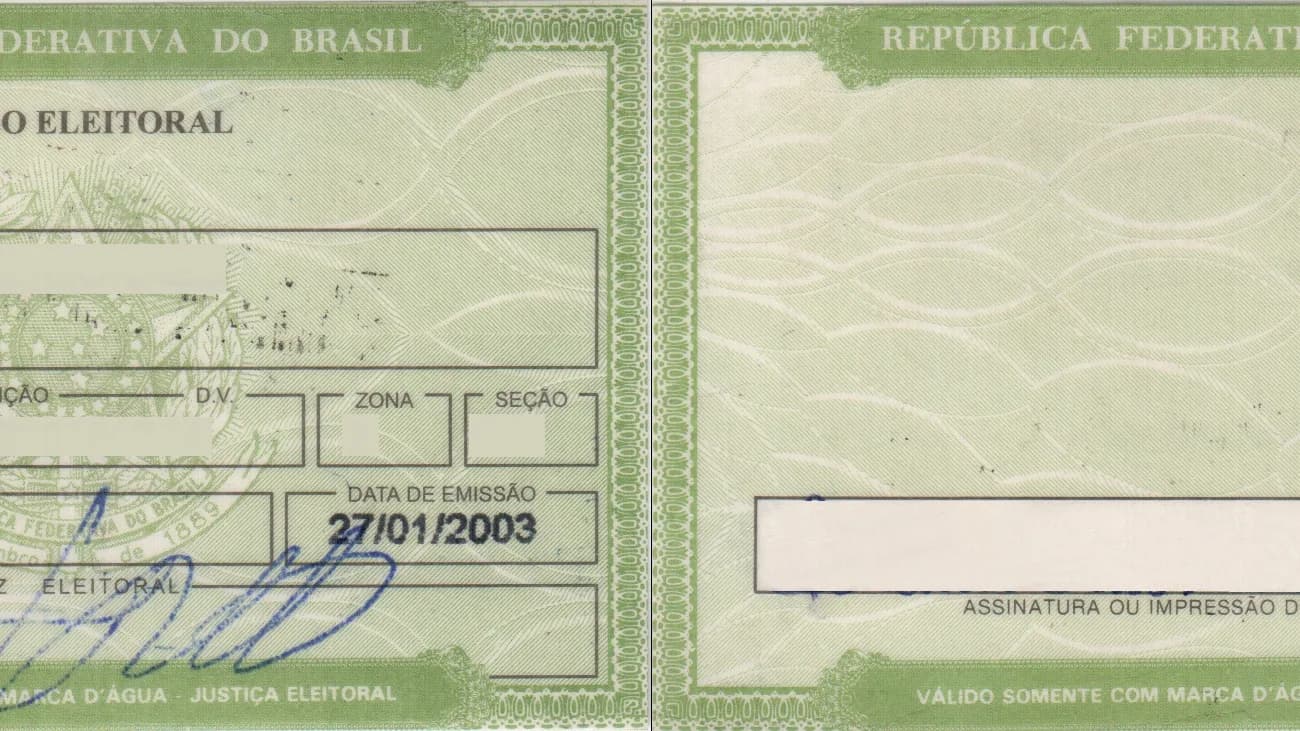 Título de eleitor em branco, documento oficial do governo brasileiro