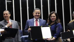 Omar Aziz no plenário do Senado Federal, em foto de arquivo