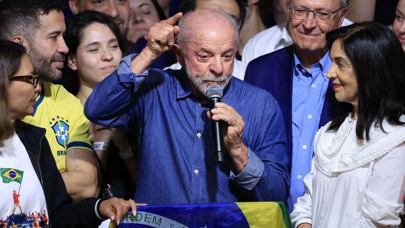 Davi Alcolumbre e Hugo Motta, líderes do Congresso Nacional, ao lado de Lula