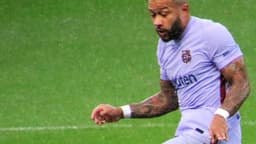 Memphis Depay em ação pelo Barcelona, foto de arquivo de 2021