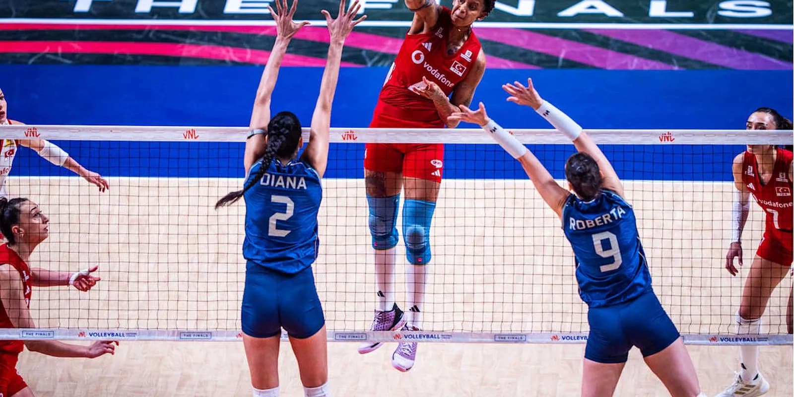 Brasil sofre virada da Turquia e é vice-campeão da Liga das Nações — Assuntos: seleção feminina, brasil, vice-campeonato, Liga das Nações, vôlei, Macau