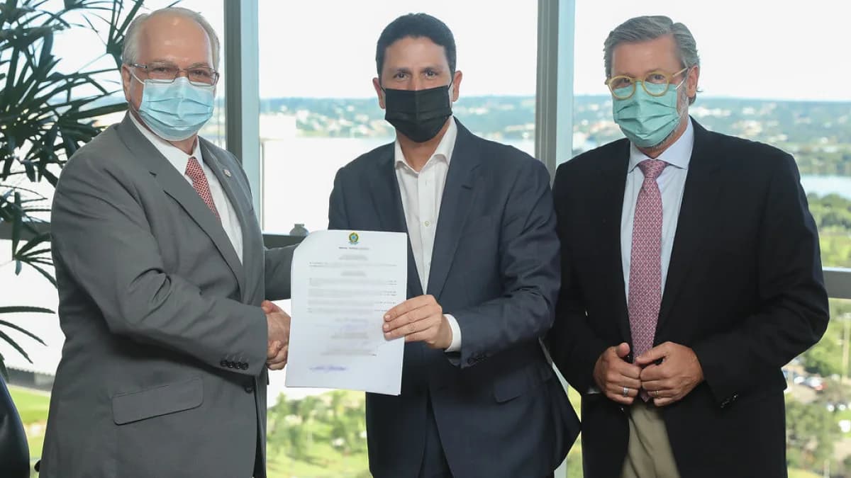 Ministro Edson Fachin recebe parlamentares em seu gabinete no STF