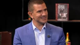 Douglas Ruas em entrevista à TV ALERJ