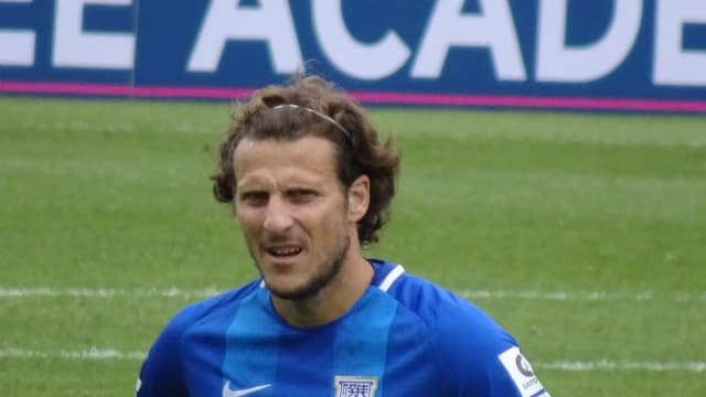 Diego Forlán em foto de arquivo de 2018, quando ainda atuava como jogador