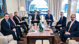 Governadores reunidos com o presidente do Senado, Rodrigo Pacheco; Mateus Simões aparece à direita