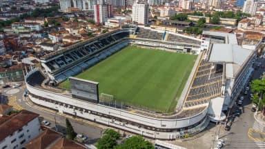 Vista aérea do Estádio Urbano Caldeira, a Vila Belmiro, em Santos