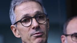 O governador de Minas Gerais e candidato à Presidência, Romeu Zema, fala com jornalistas