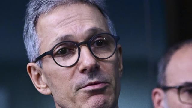 O governador de Minas Gerais e candidato à Presidência, Romeu Zema, fala com jornalistas